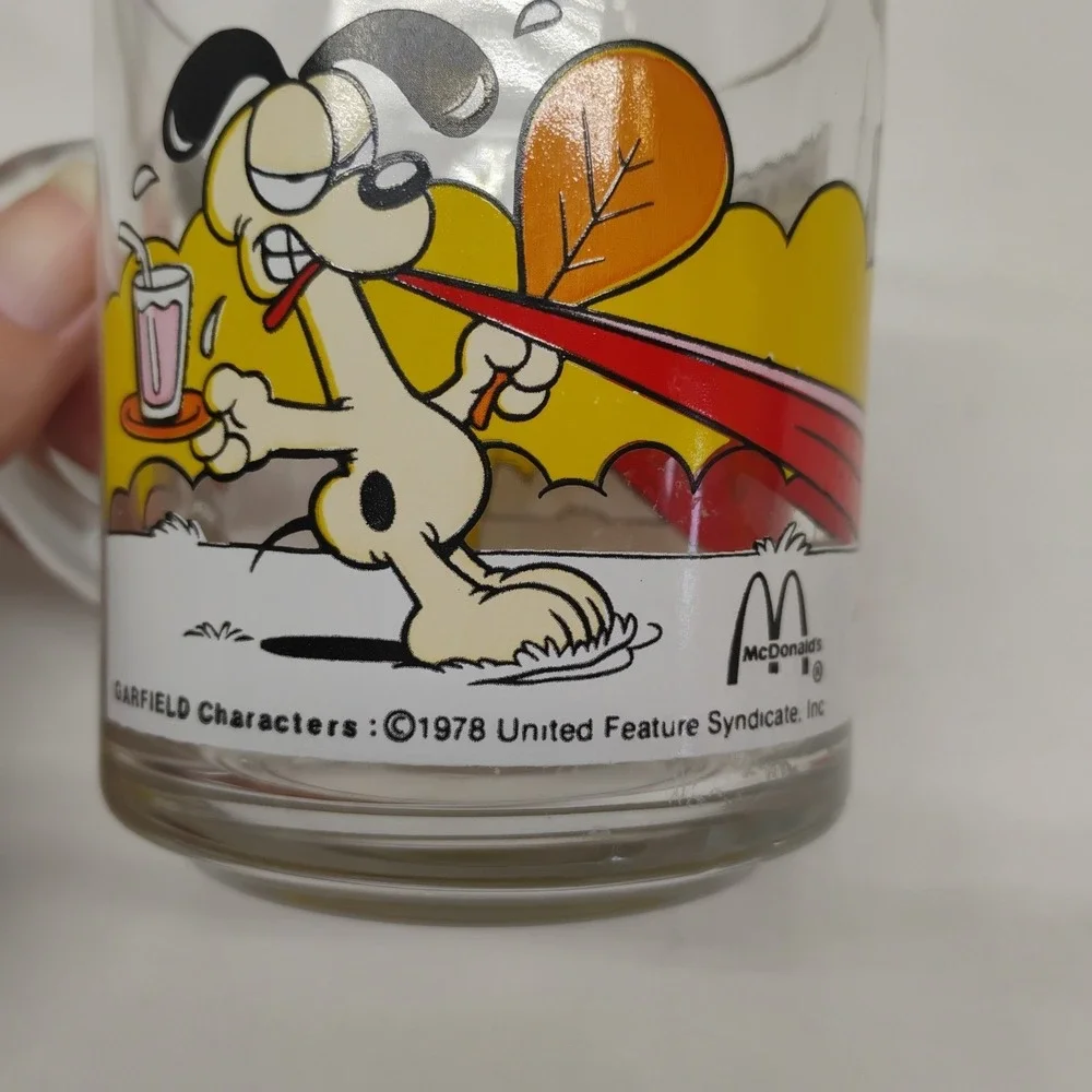 1978 McDonalds Garfield Glass Coffee Cup Mug It's Not A Pretty Life Hammock Odie